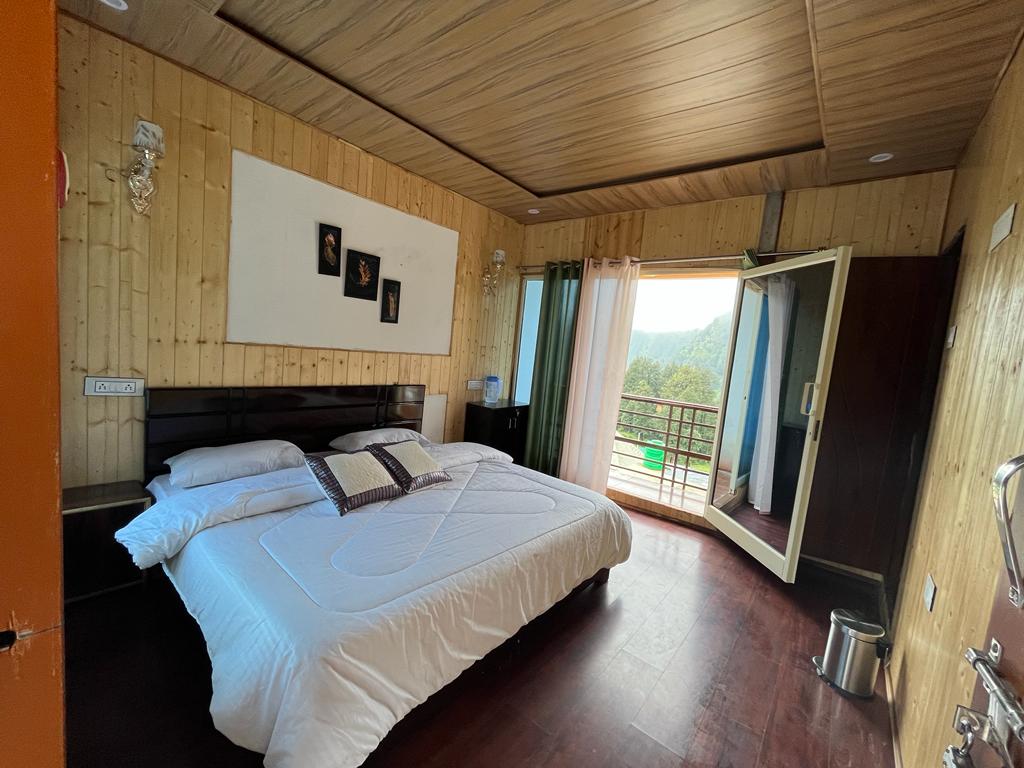 Luxurious Rooms & Cottages